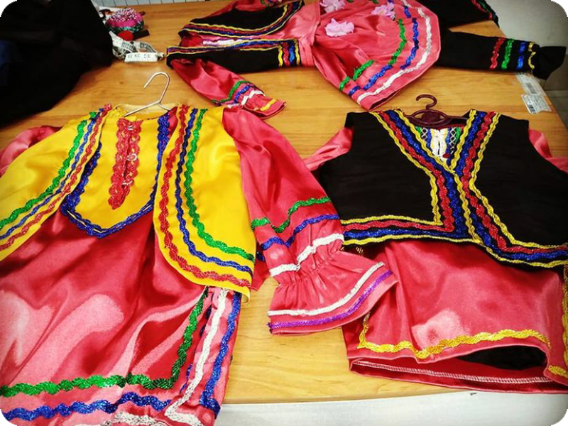 لباس دخترانه محلی