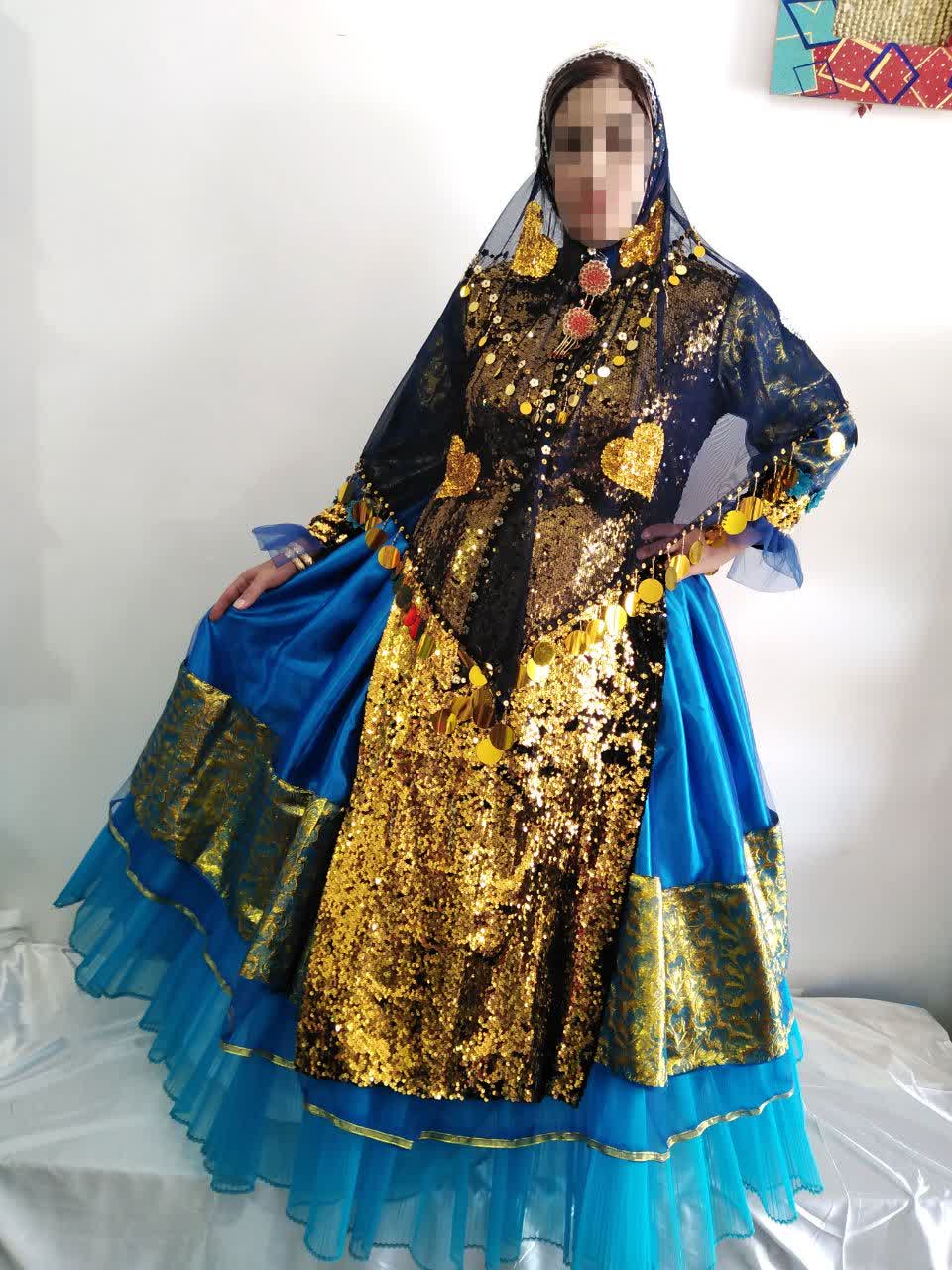 لباس آبی و طلایی